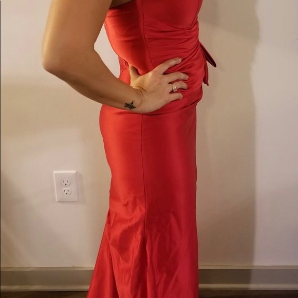 SCOTT McCLINTOCK Red Ballgown SZ 6 - Picture 4 of 8